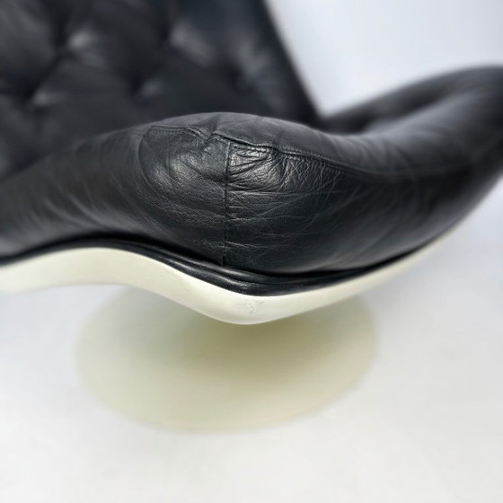 Image 1 of Artifort F976 draaibare loungestoel van Geoffrey Harcourt - eind jaren 60 - jaren 70