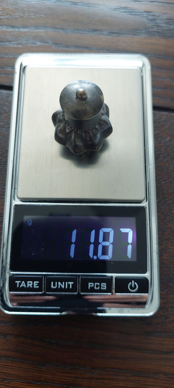 Image 1 of Esclusivo flacone di profumo in argento con corpo a coste