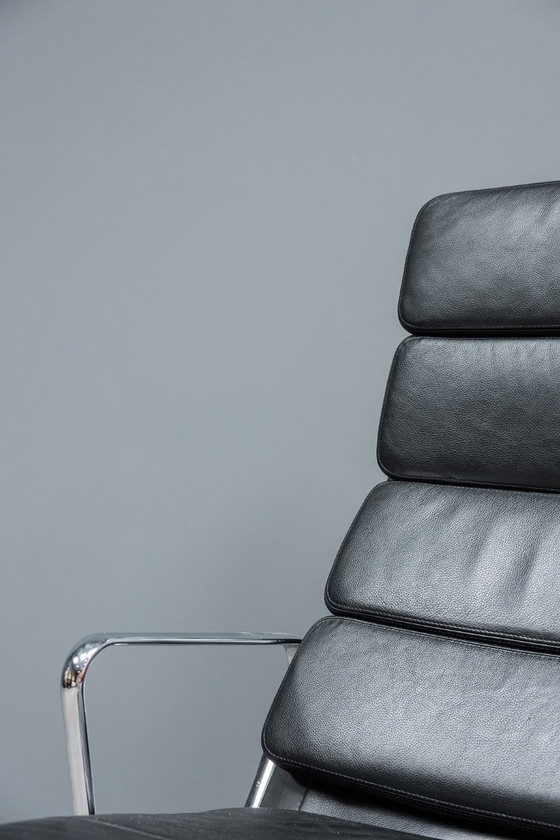 Image 1 of Eames EA222 Lounge-Sessel