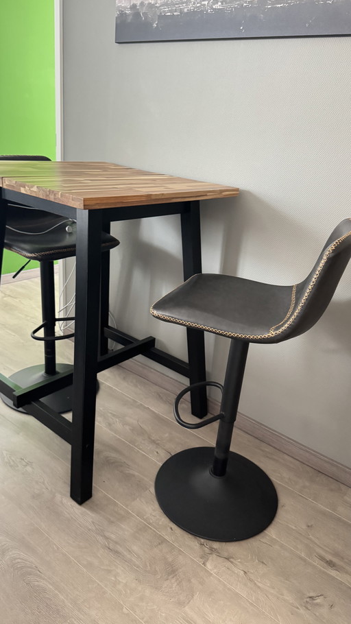 Table de bar 74x74 avec deux chaises
