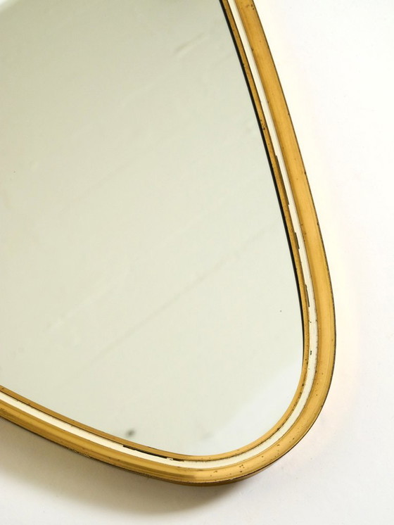 Image 1 of Beautiful heavy mid-century brass kidney-shaped wall mirror from Münchner Zierspiegel