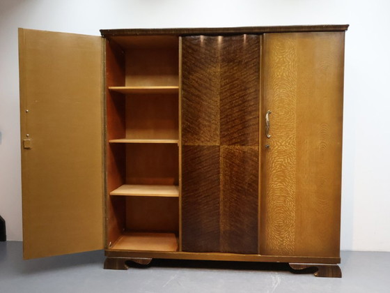Image 1 of Armadio vintage a 3 ante con impiallacciatura in legno misto