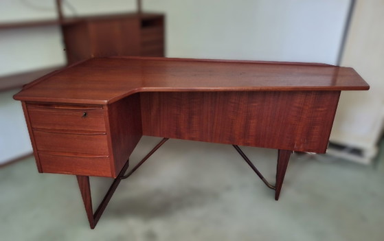 Boomerang desk by Peter Løvig Nielsen, 1960s – Wood (photo 3 of 25)