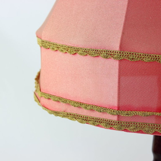 Image 1 of Lampada da terra d'epoca a stelo con paralume originale in tessuto rosa, Cecoslovacchia, anni '60