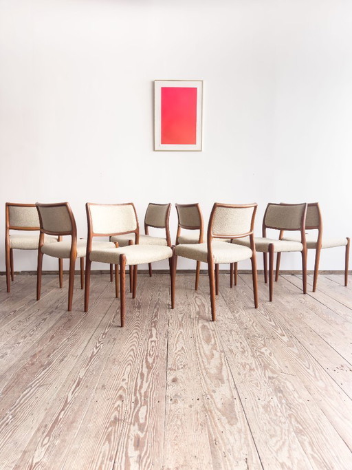 Set van 8 teakhouten eetkamerstoelen van Niels O. Møller voor J.L. Moller, model 80