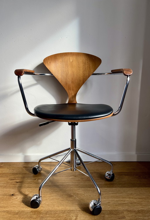 Sedia da scrivania Cherner in noce