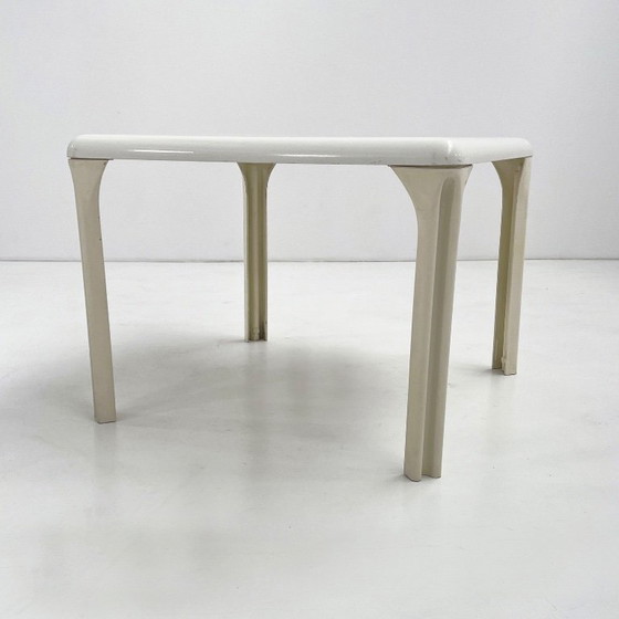 White Stadio Dining Table by Vico Magistretti for Artemide, 1970s – Plastic (photo 7 of 9)