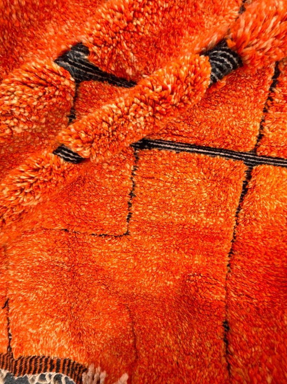 Image 1 of Alfombra marroquí naranja hecha a medida de 200 cm x 300 cm.