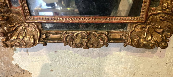 Image 1 of Regency period mirror with a carved and gilded wooden pediment – ​​18th century