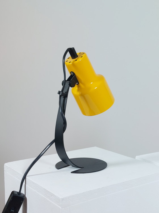 Image 1 of Paar minimalistische gele vintage nachtkastjes