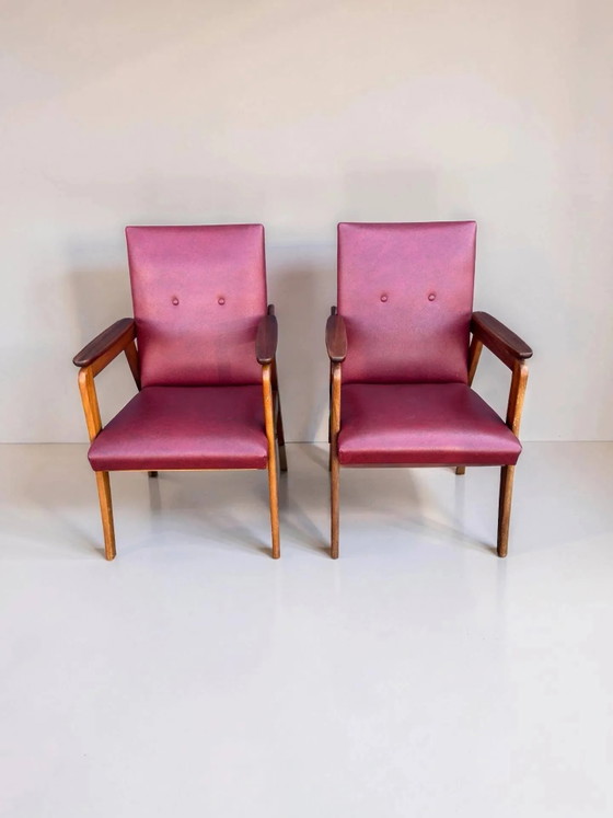 Vintage design armchair set – red skai and teak (1960s) (photo 10 of 13)