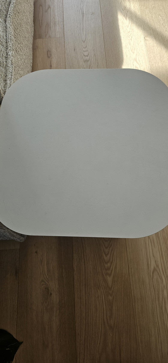 Image 1 of table basse carrée blanche