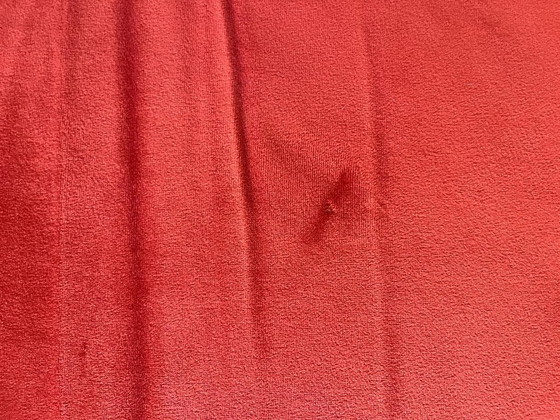 Image 1 of Poltrona / divano letto rosso-arancio – Kave Home – Effetto camoscio / velluto