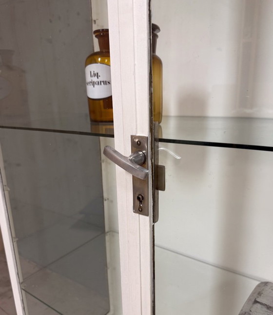 Image 1 of White vintage apothecary cabinet / display cabinet