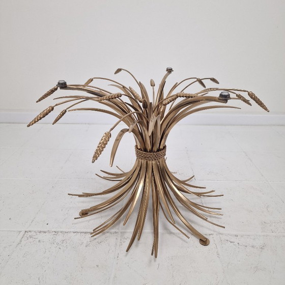 Image 1 of Hollywood Regency vergulde Coco Chanel-stijl Sheaf of Wheat salontafel, jaren 70