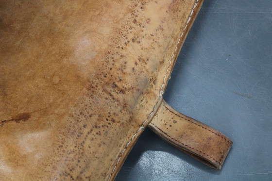 Image 1 of 1930er Jahre Tschechoslowakische dicke Leder-Turnmatte, patiniert