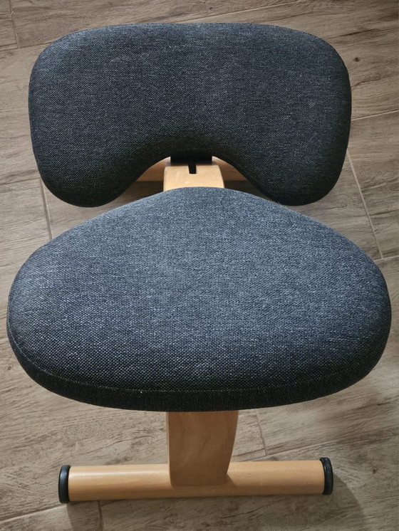 Image 1 of Chaise à genoux Balans de Norvège de Peter Opsvik | Stockage |