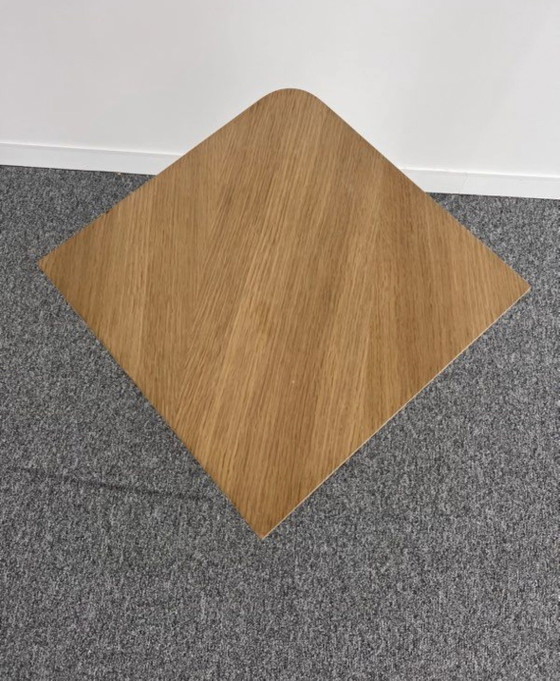 Image 1 of Petite table en bois KANN