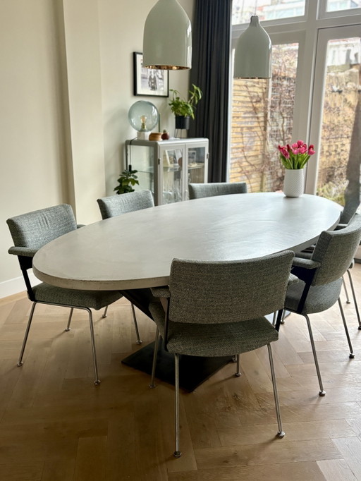 Beautiful Concrete Table with Steel Frame – eettafels, Metal, Stone