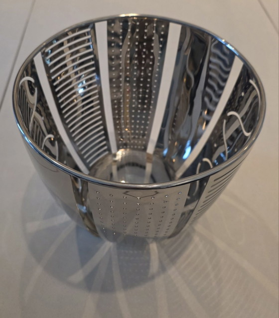 Alessi „Helmut“ Citrus Basket / Fruit Bowl, Design Cecilia Cassina (1992), Table accessories, Metal, Silver (photo 5 of 5)