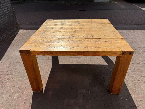 Image 1 of Robuuste Eettafel Van Historische Gebinten 140 X 140 Cm