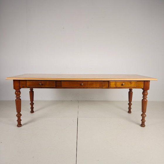 Image 1 of French dining table from the late 20th century with turned legs.