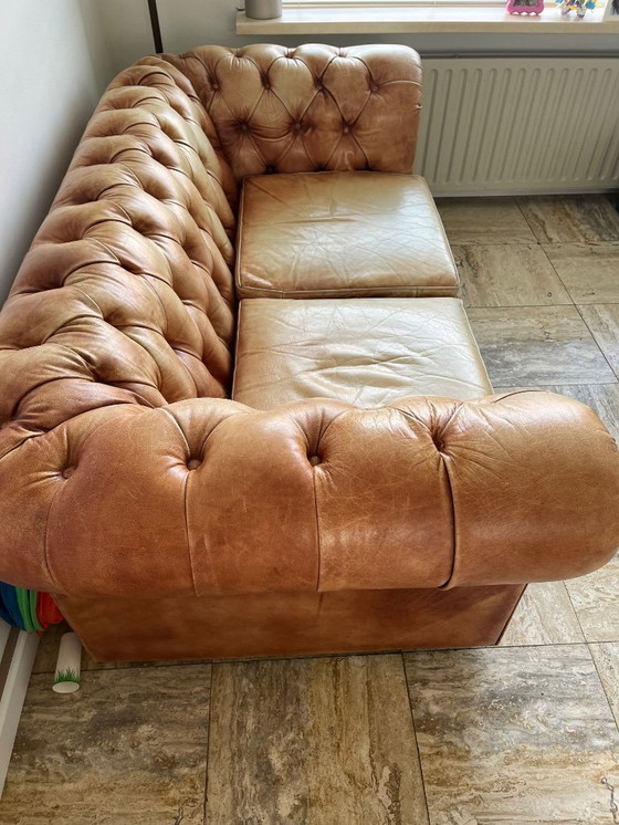 Image 1 of Vintage Chesterfield sofa in good condition