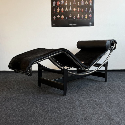 Cassina LC 4 - Liege/Chaiselongue - Kuhfell schwarz - Klassiker - Wie Neu!