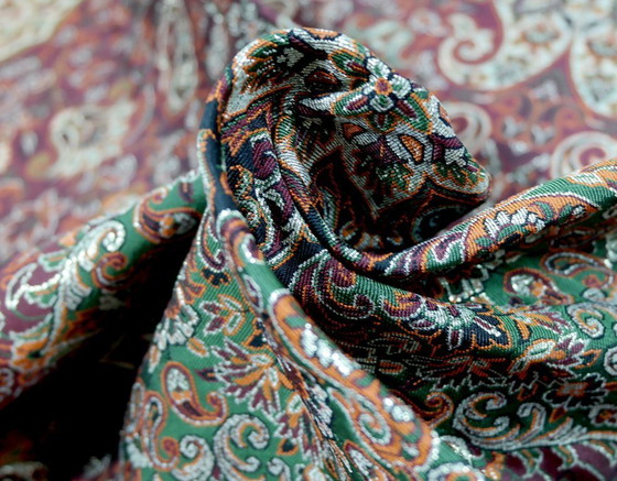 Image 1 of Oriental Handmade Tablecloth, Very Finely Crafted from Silk Threads, 100 x 100 cm