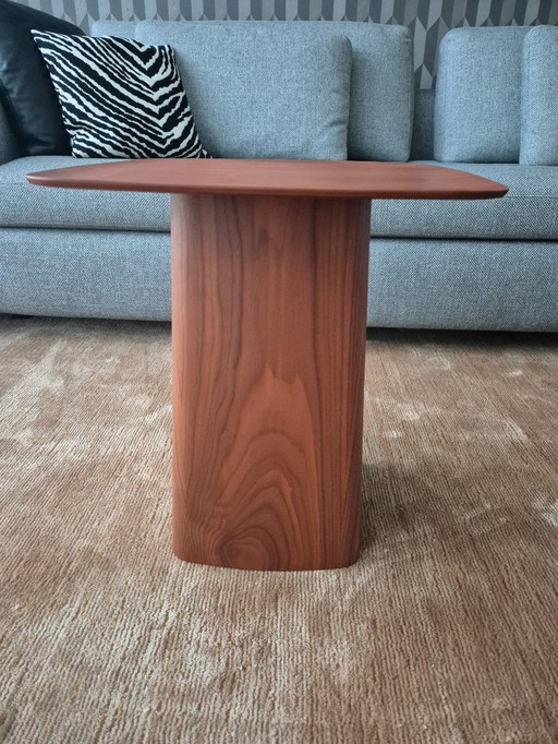 Vitra Wooden Side Table, bijzettafel walnoot
