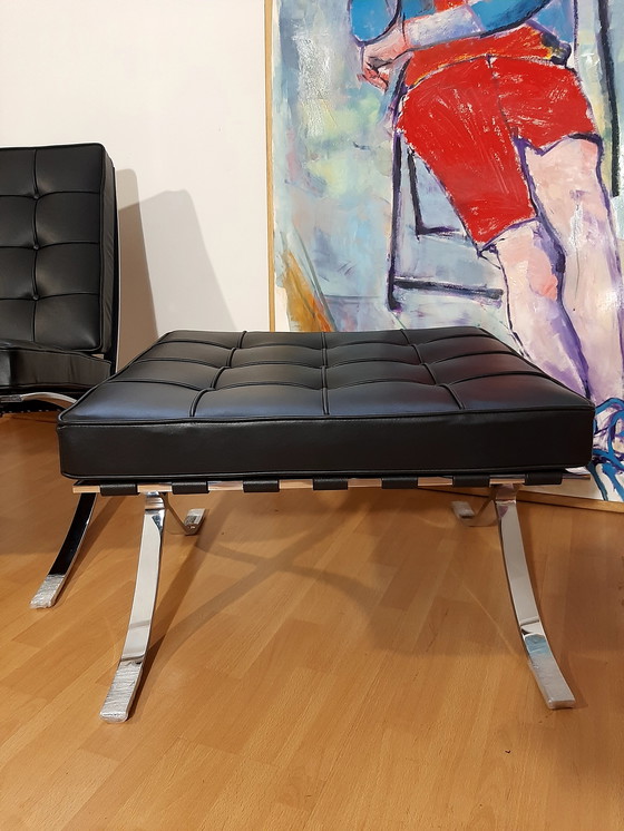 Image 1 of Knoll Set Barcelona New-Never Used Black Leather Design by Ludwig Mies Van Der Rohe and Lilly Reich (1929)