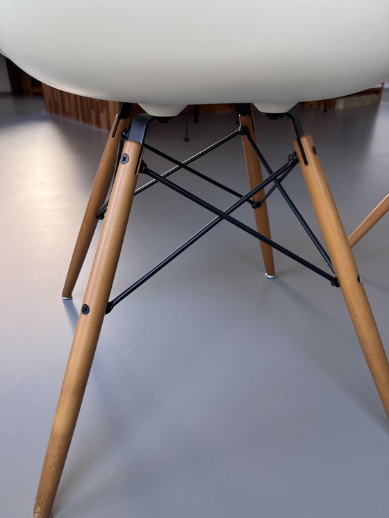 Image 1 of 2x Eames Daw stoelen wit