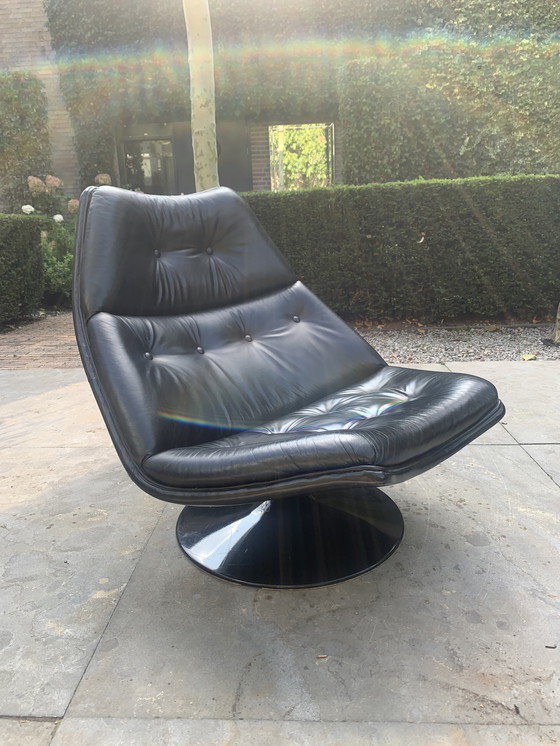 Image 1 of 4 x Artifort F510 in pelle nera