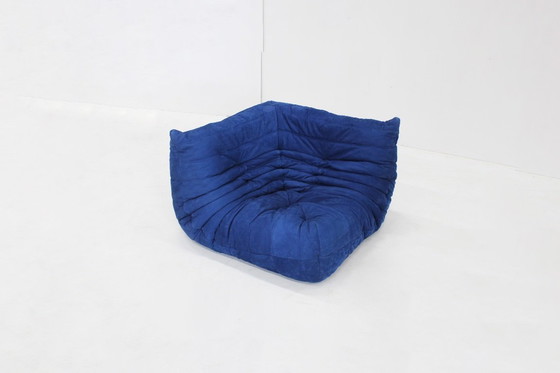 Image 1 of Togo Ligne Roset Ecksessel aus blauem Leder von Michel Ducaroy für Ligne Roset