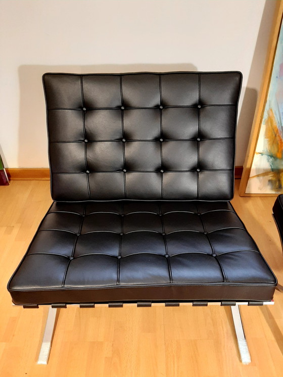 Image 1 of Knoll Set Barcelona New-Never Used Black Leather Design by Ludwig Mies Van Der Rohe and Lilly Reich (1929)