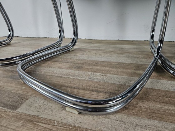 Image 1 of Quattro sedie tubolari degli anni '70 rivestite in velluto blu