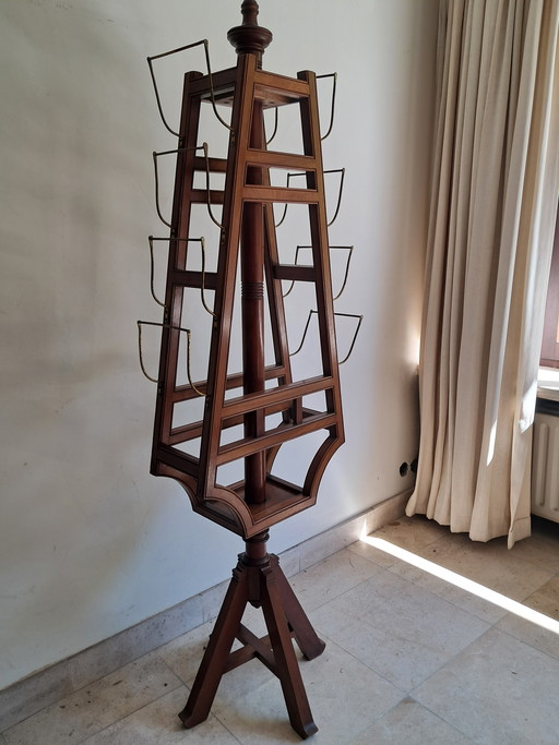 Zeitungshalter im Art-Deco-Stil