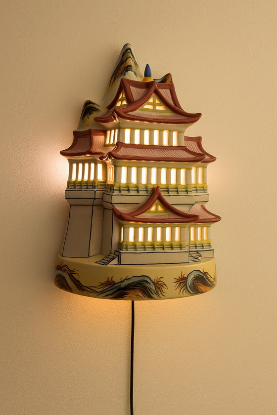 Image 1 of Einzigartige antike Palastlampe aus Taiwan (Republik China) – Keramik-Wand- und Tischobjekt – ca. 1960