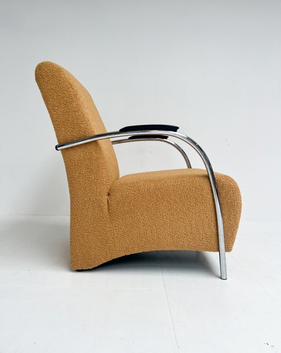 Image 1 of Poltrona Woood Halifax appena rivestita in tessuto teddy