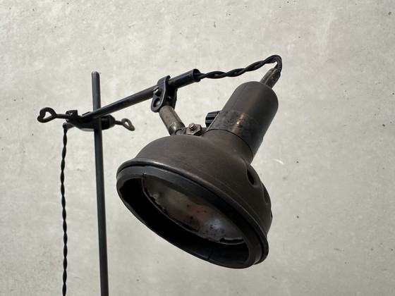 Image 1 of Lampada da tavolo industriale in bachelite - Singer