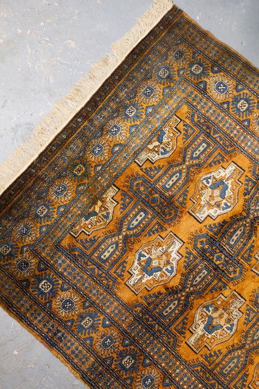 Antique Brown Persian Wool Rug With Blue Patterns – vloerkleden en tapijten (photo 2 of 7)