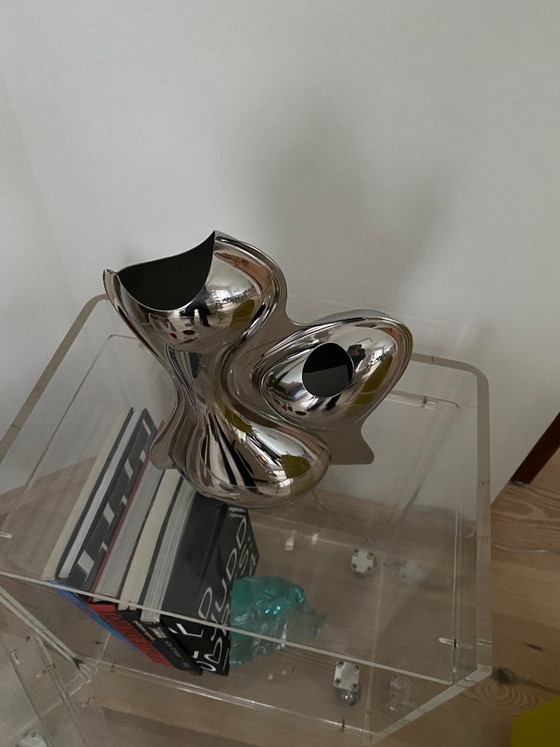Ron Arad “Babyboop” vase – Officina Alessi – polished steel (photo 4 of 9)