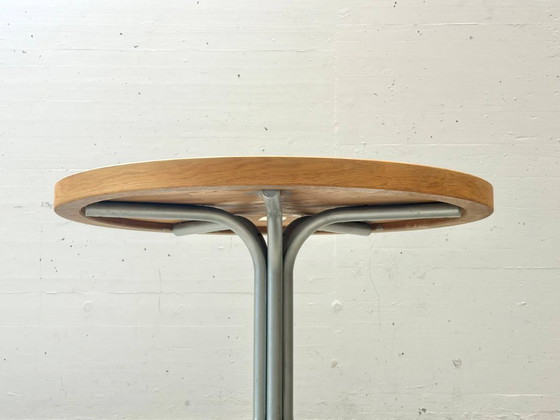 Image 1 of Table de salle à manger ronde en chêne et acier, années 1990