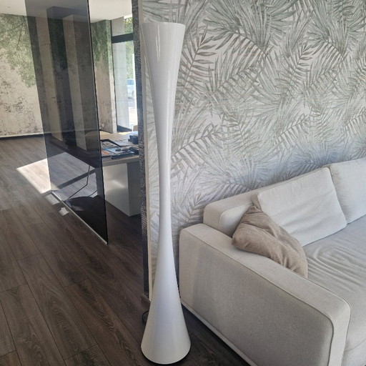 biconical lamp by martinelli luce 