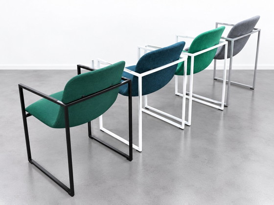 Set di 4 sedie design Arco Frame II (3x Normal + 1x XL) – Sedie da pranzo, Metallo, Tessile (photo 9 of 9)