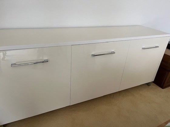 Image 1 of Dressoir hoogglans avec esprit