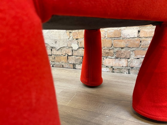 Image 1 of Moooi VIP Chair red