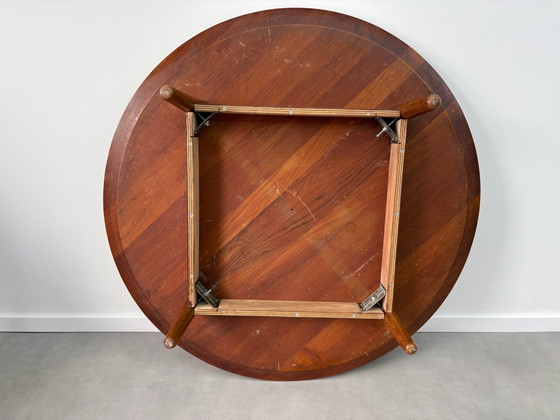 Vintage Danish Design Coffee Table XXL Teak lounge model (Ø130cm) – Wood (photo 9 of 10)