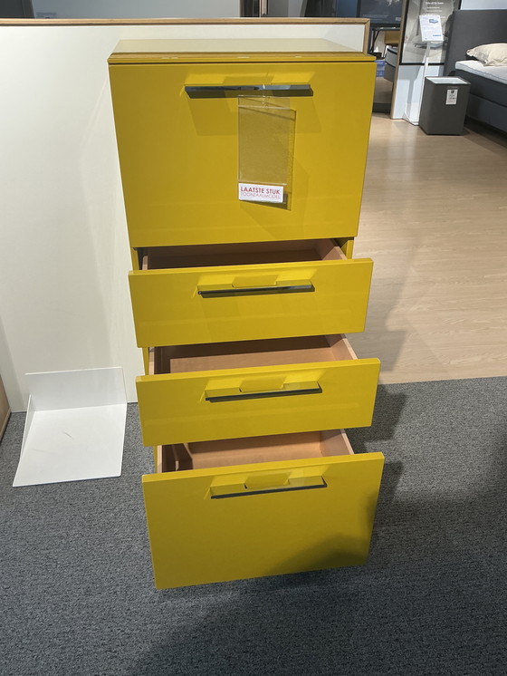 Image 1 of Cassettiera Hulst Lilac modello da esposizione