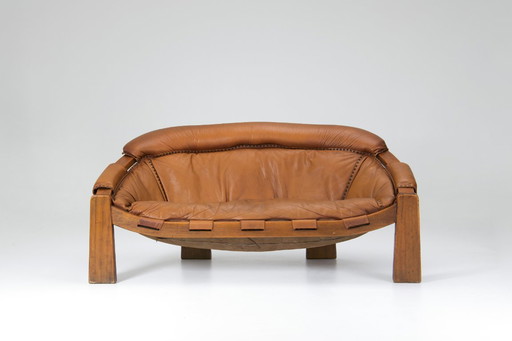 Sofá italiano brutalista de dos plazas de Luciano Frigerio